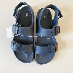 NWT Zara Unisex Navy Blue Sandals Size 35/3.5 Big Kid